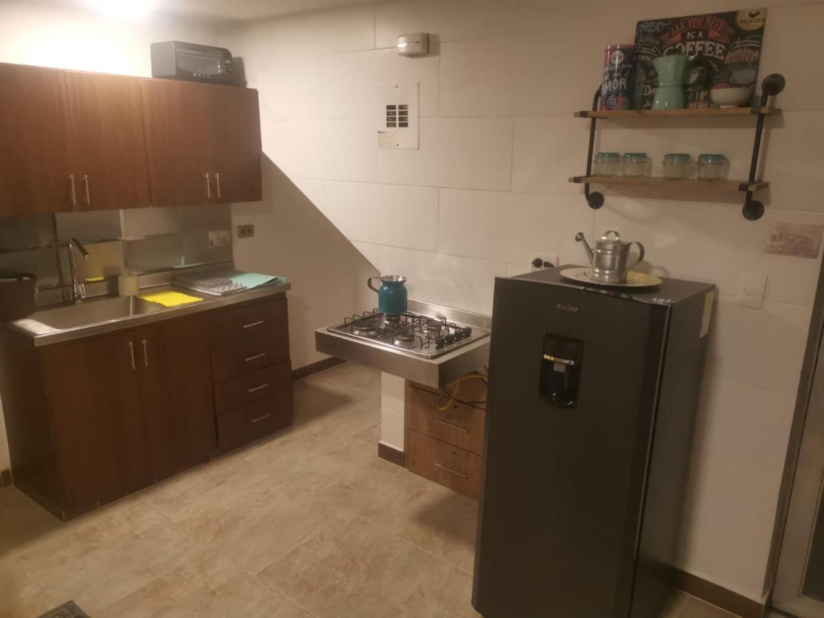 La Lunar Un Espacio Ideal Para Trabajar Y Conocer Medellín Esterno foto